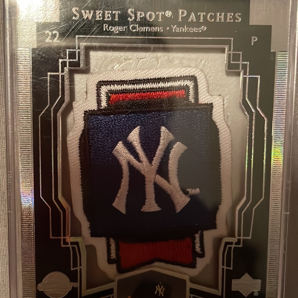 Roger Clemens Autograph baseball ⚾️ patch baseball card - Picture 7 of 9